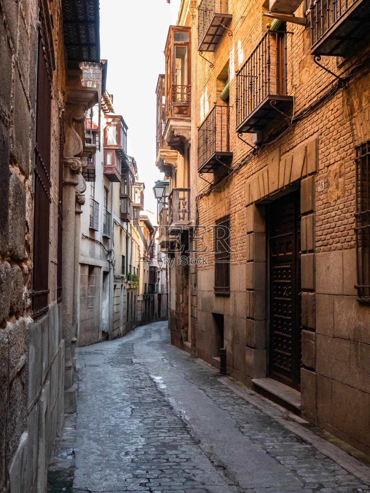 西班牙托莱多市美丽的街道和外墙的细节照片摄影图片