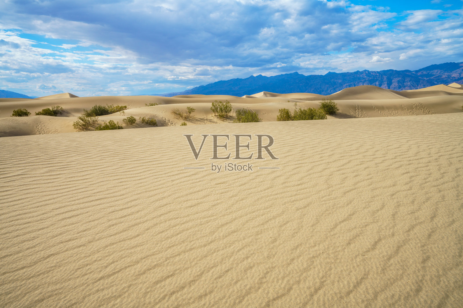 美国加利福尼亚州死亡谷的梅斯基特平原沙丘照片摄影图片