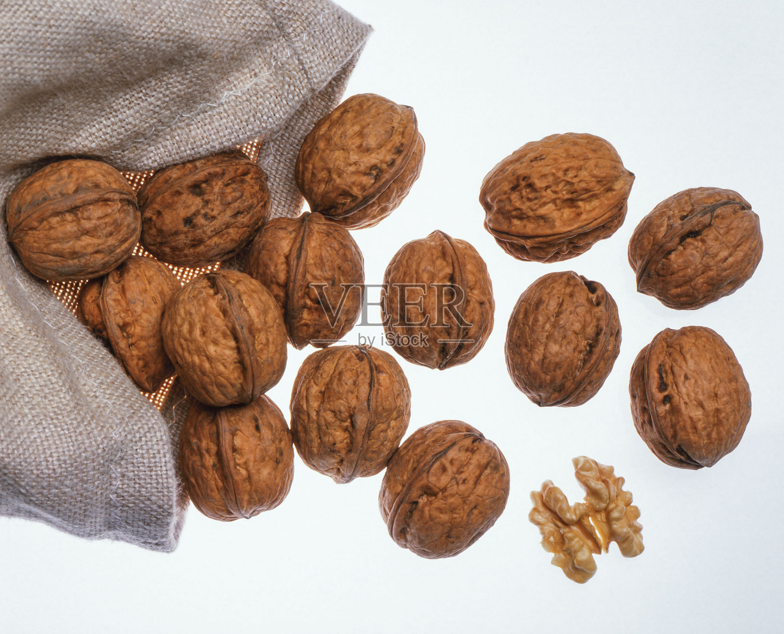 波斯核桃照片摄影图片