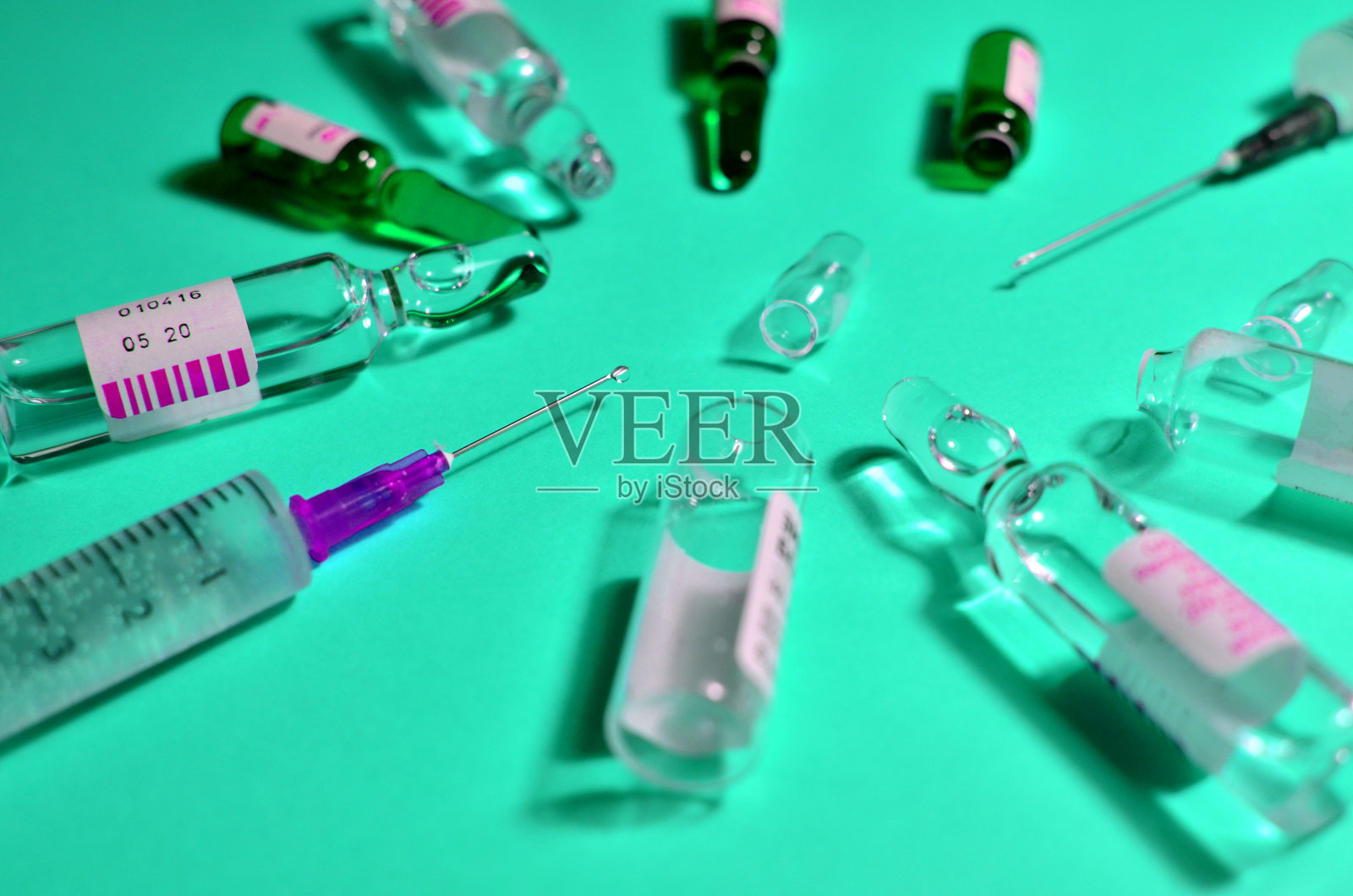 带针和注射的医疗注射器照片摄影图片