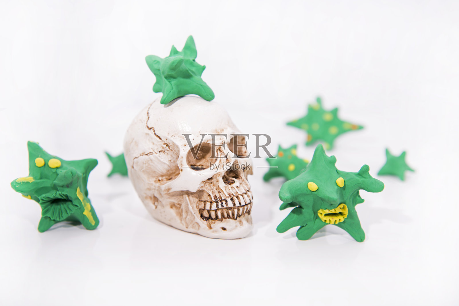 橡皮泥制作的微生物病毒传播抽象照片照片摄影图片