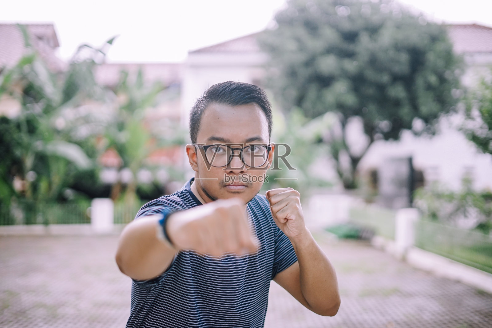 东南亚男子拳击训练照片摄影图片
