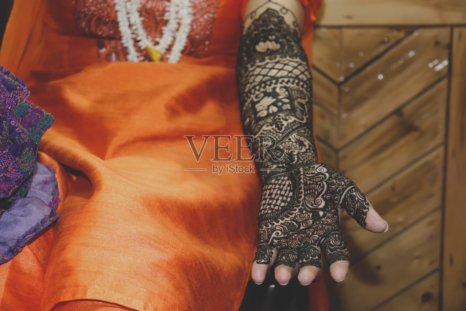 婚礼前一天的克什米尔新娘照片摄影图片