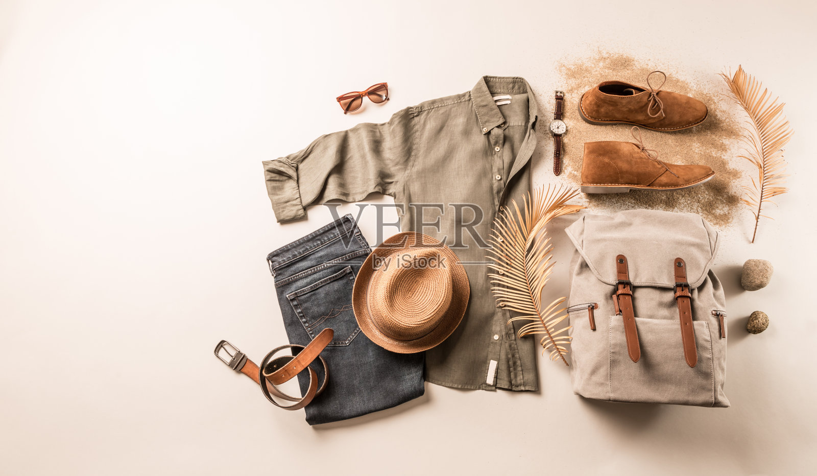 男士服装及配件-旅游或旅行休闲装照片摄影图片