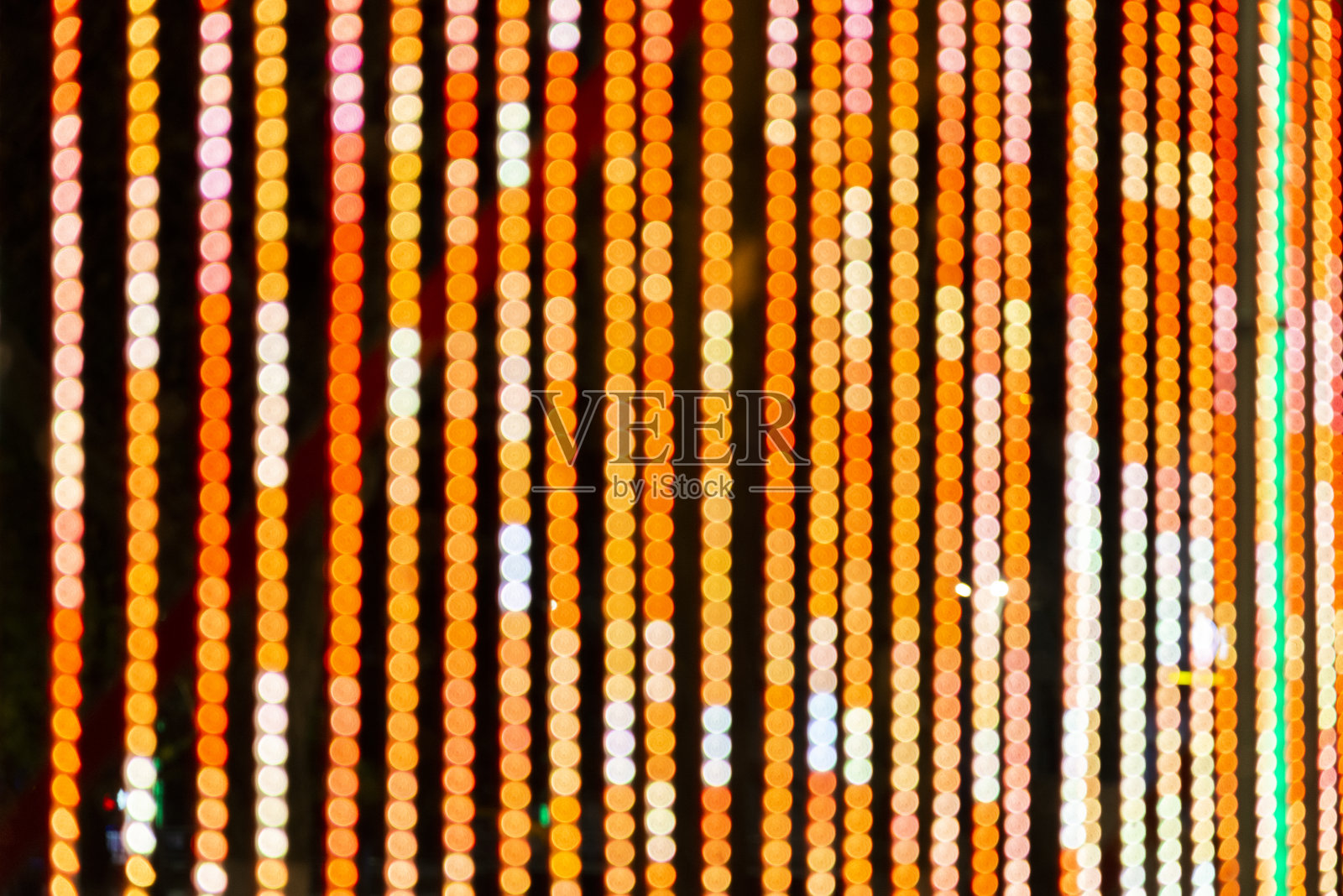 晚上霓虹灯照片摄影图片