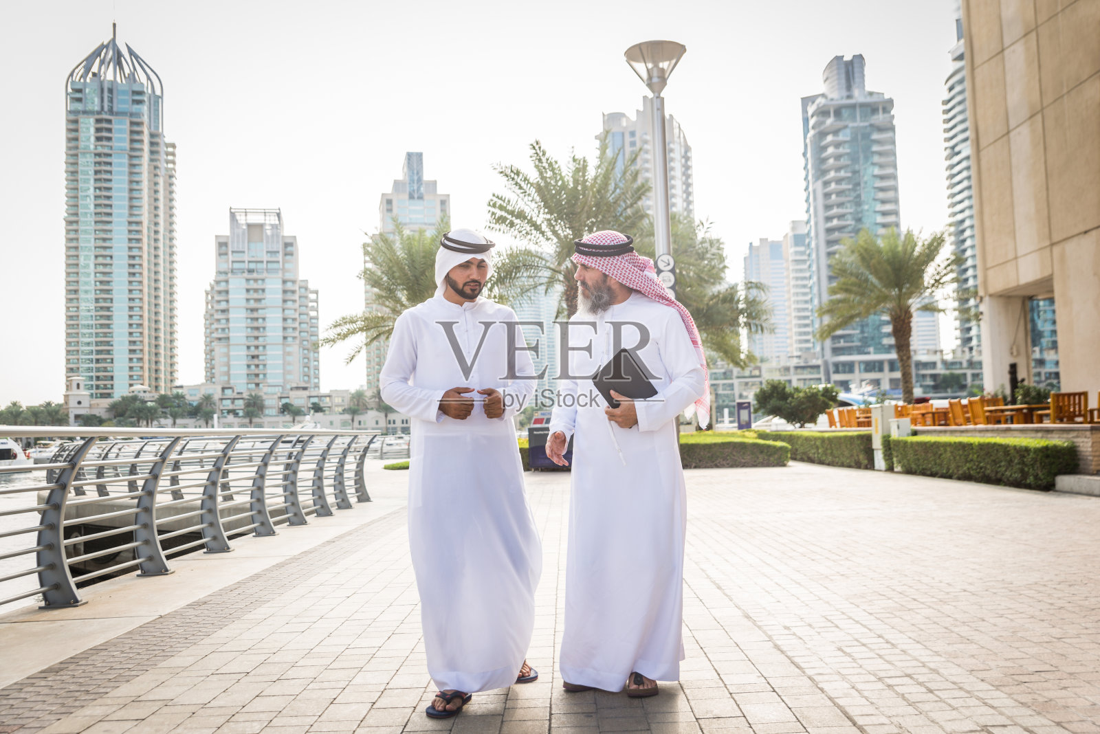 迪拜的商人照片摄影图片