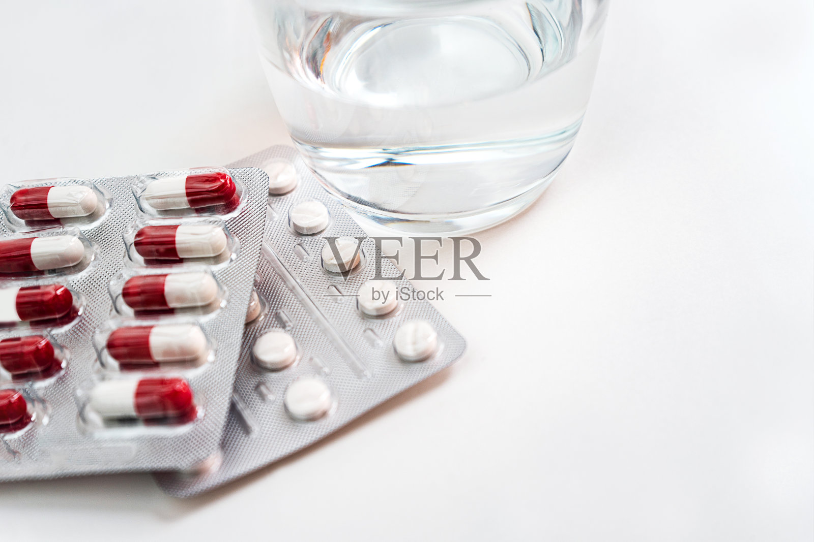 新型冠状病毒2019-nCoV。碑文:停止冠状病毒。照片摄影图片