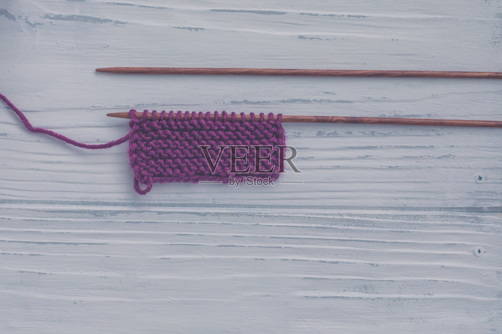 特写开始一个编织项目，选择性的焦点，色调照片摄影图片