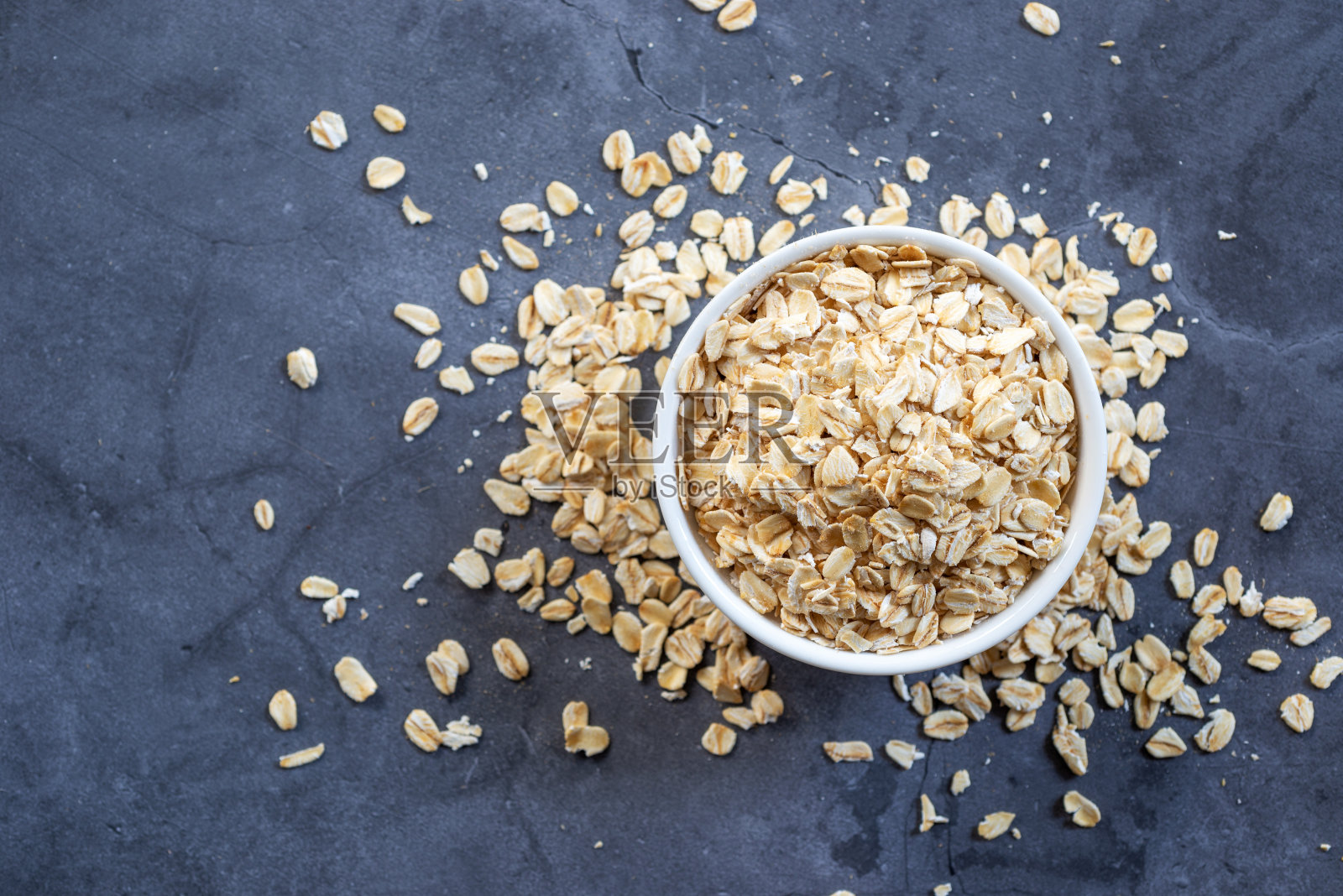 白碗里的燕麦片照片摄影图片