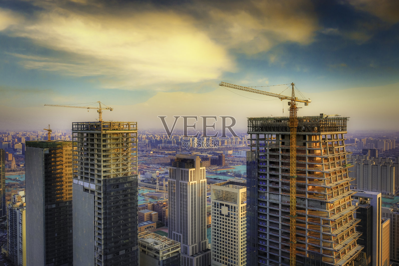 建筑塔式起重机照片摄影图片