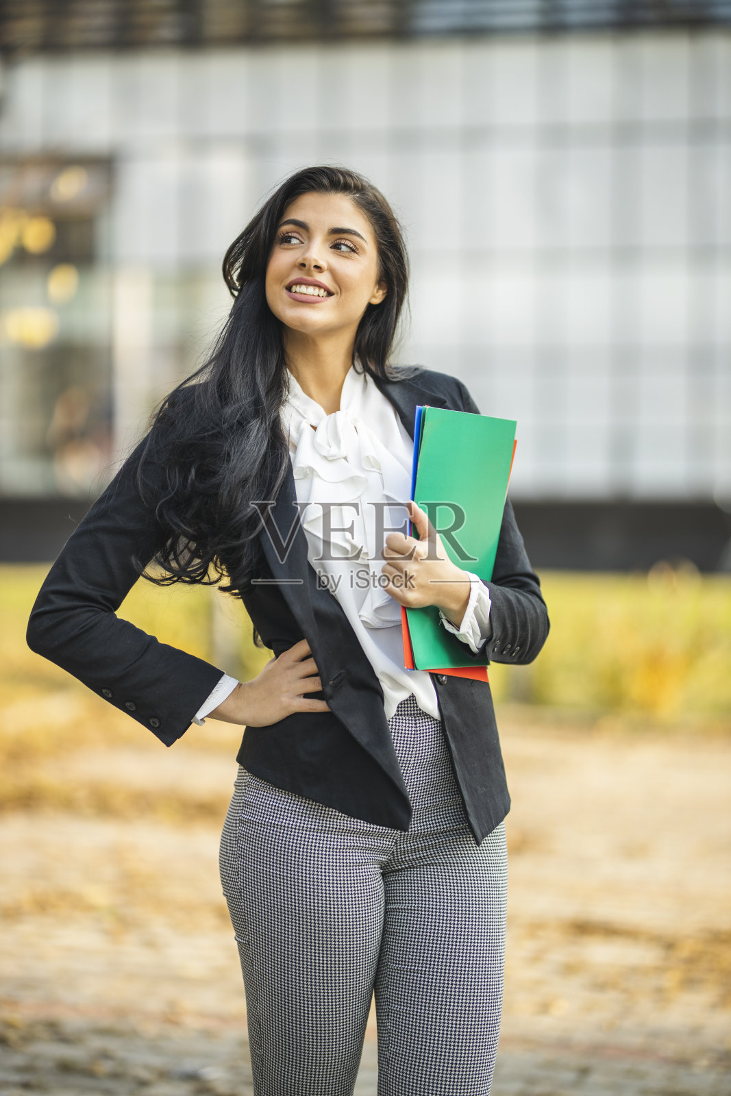 快乐女商人的肖像照片摄影图片