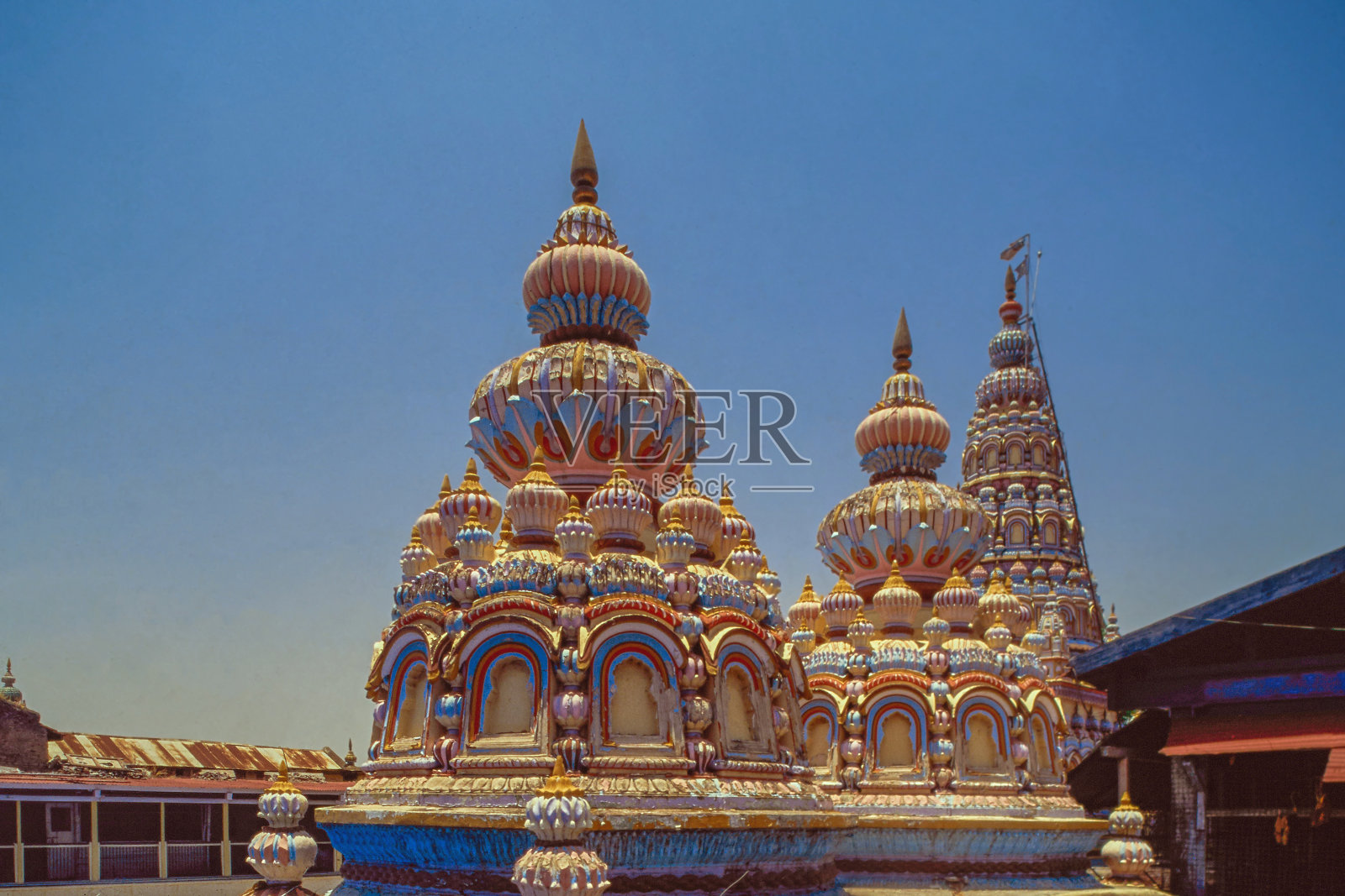 圣·贾纳什瓦(史里·简尼希瓦·玛哈拉杰)神殿的综合体;照片摄影图片