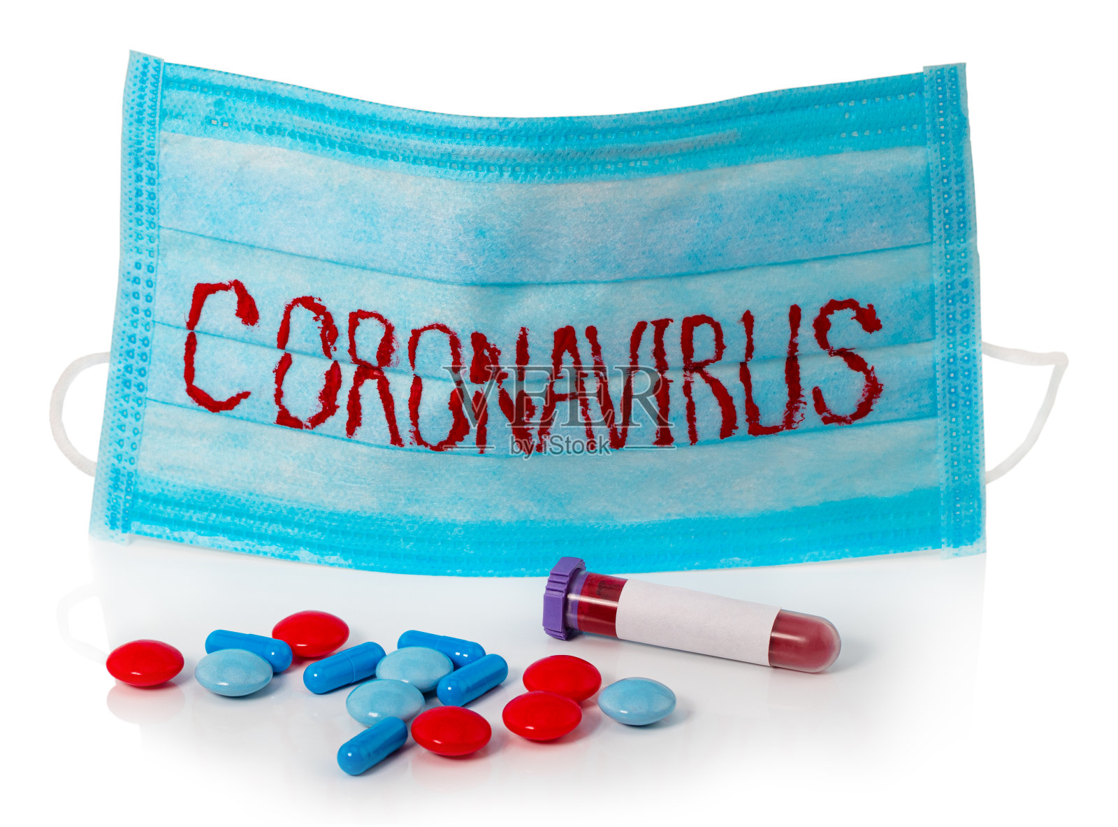 带冠状病毒的防护口罩和白色背景带血的试管。病毒的概念照片摄影图片