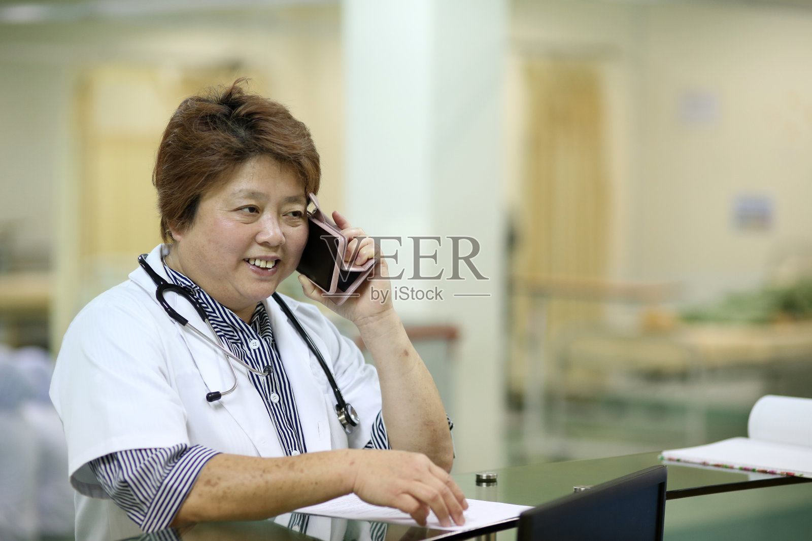 东南亚:在医院照片摄影图片