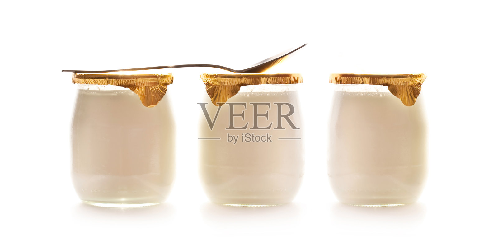 三罐原味酸奶照片摄影图片