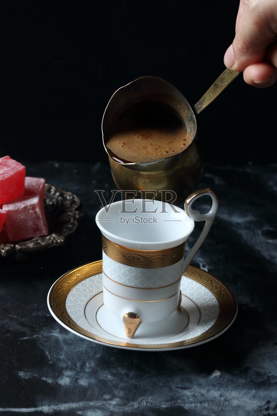 土耳其咖啡和土耳其软糖照片摄影图片