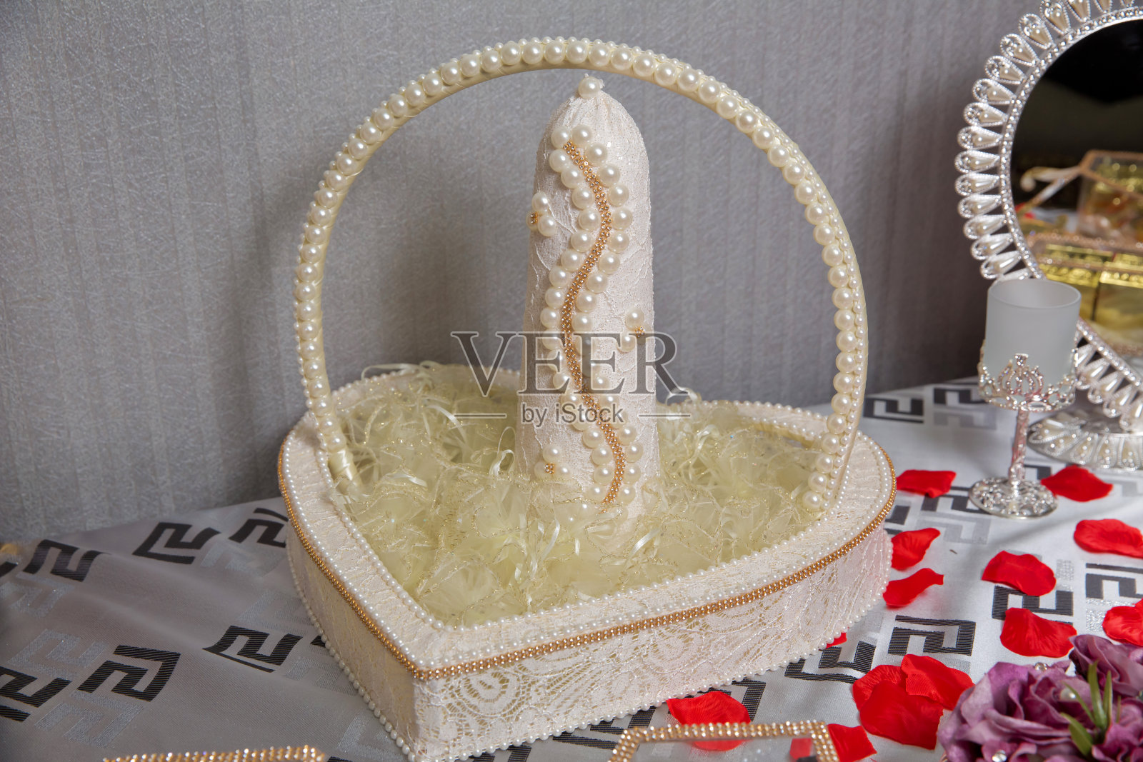 订婚用装饰糖果。订婚用的糖。照片摄影图片