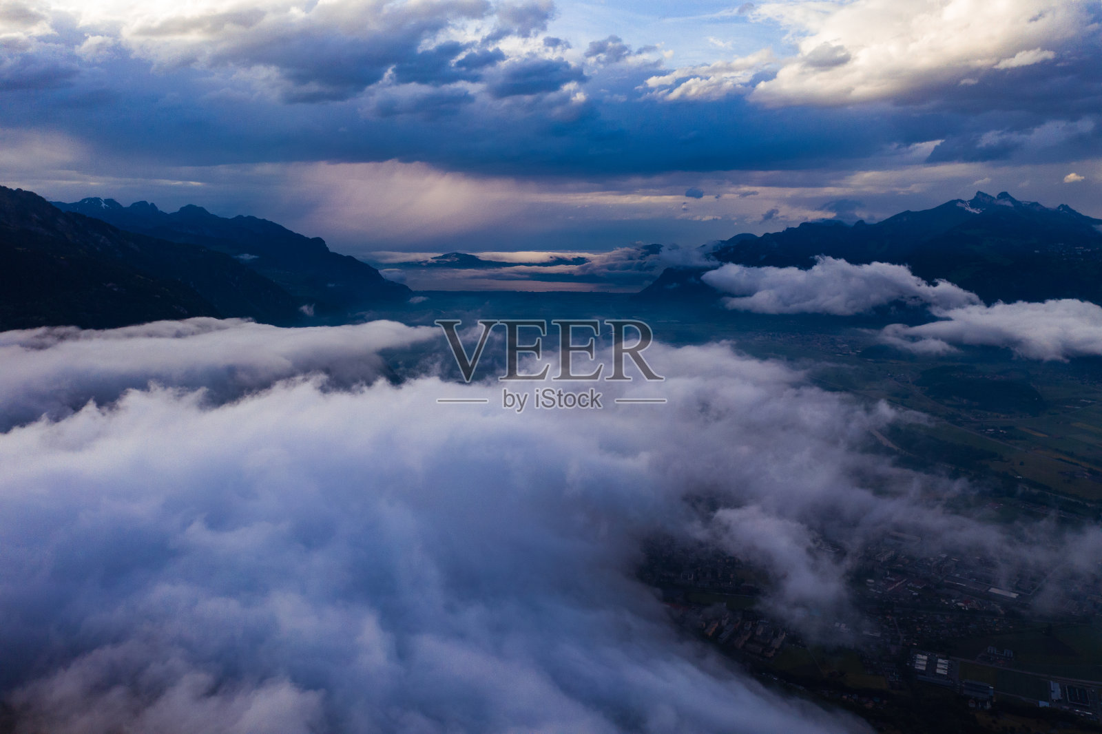 两个天空照片摄影图片