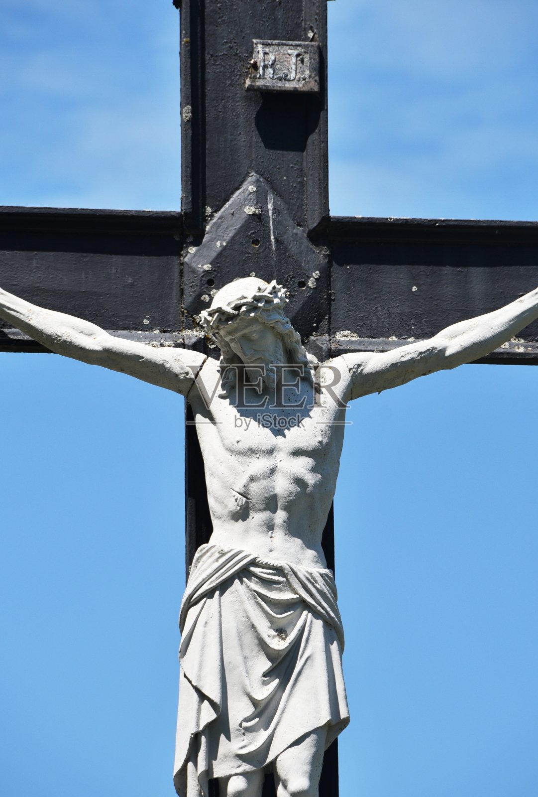 十字架在公墓照片摄影图片