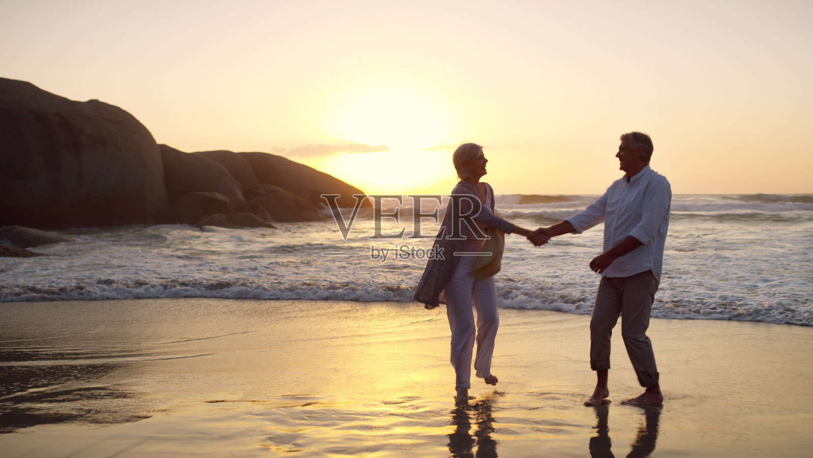 来吧，一起跳舞！照片摄影图片
