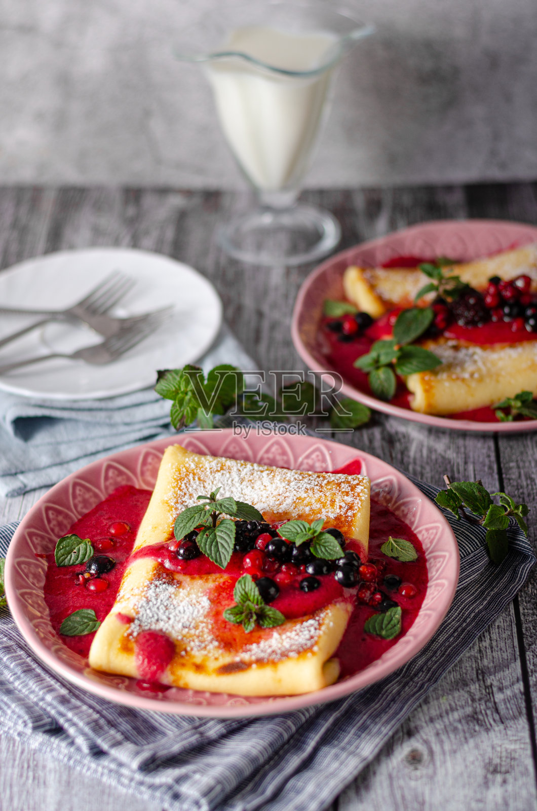 奶酪薄烤饼法式薄饼照片摄影图片