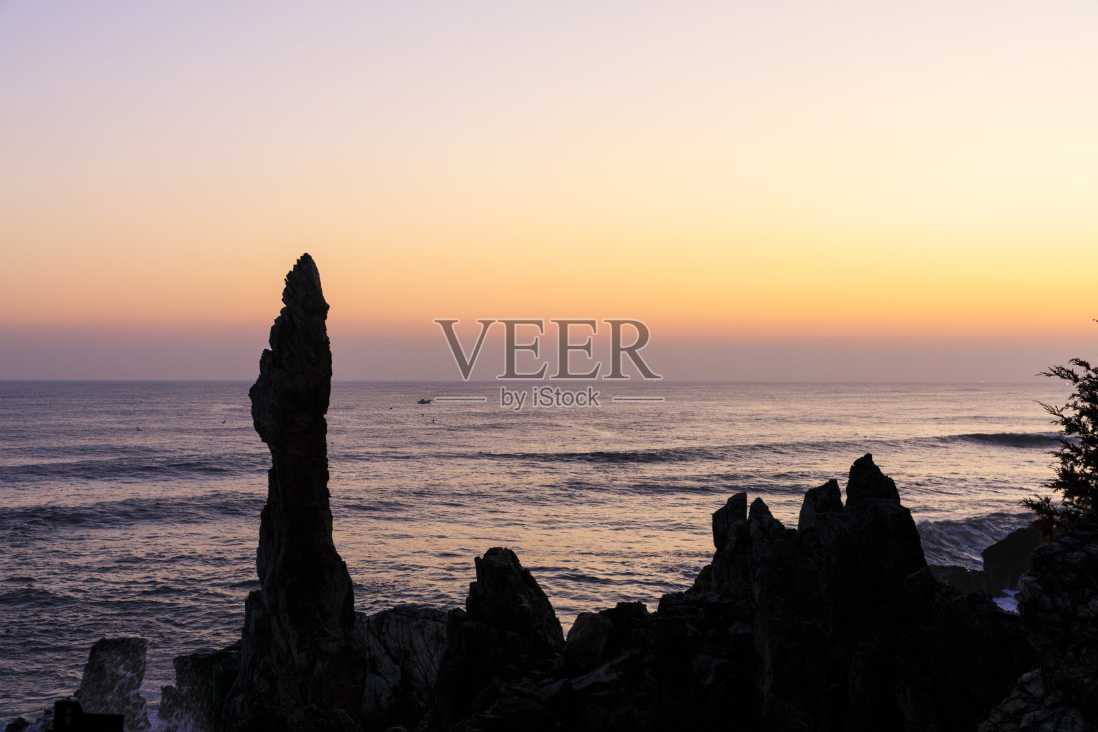 Chuam烛台岩日出照片摄影图片