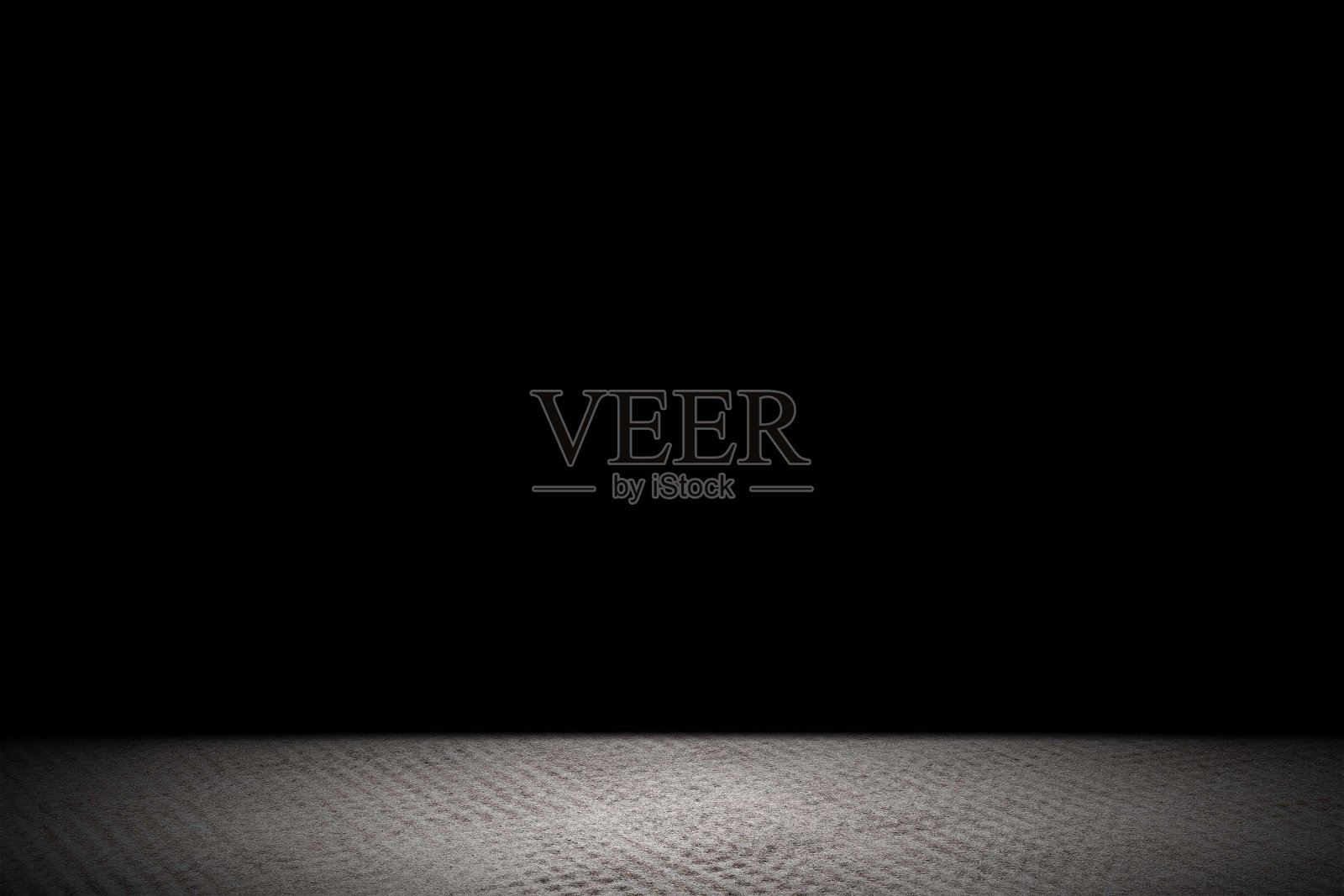 光线照射在粗糙的灰色混凝土地板上，暗室里有复制空间，抽象的背景照片摄影图片