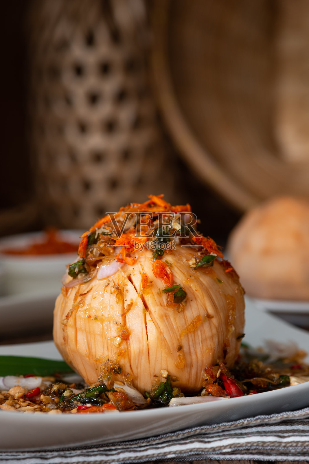 桑托果配甜辣酱。照片摄影图片