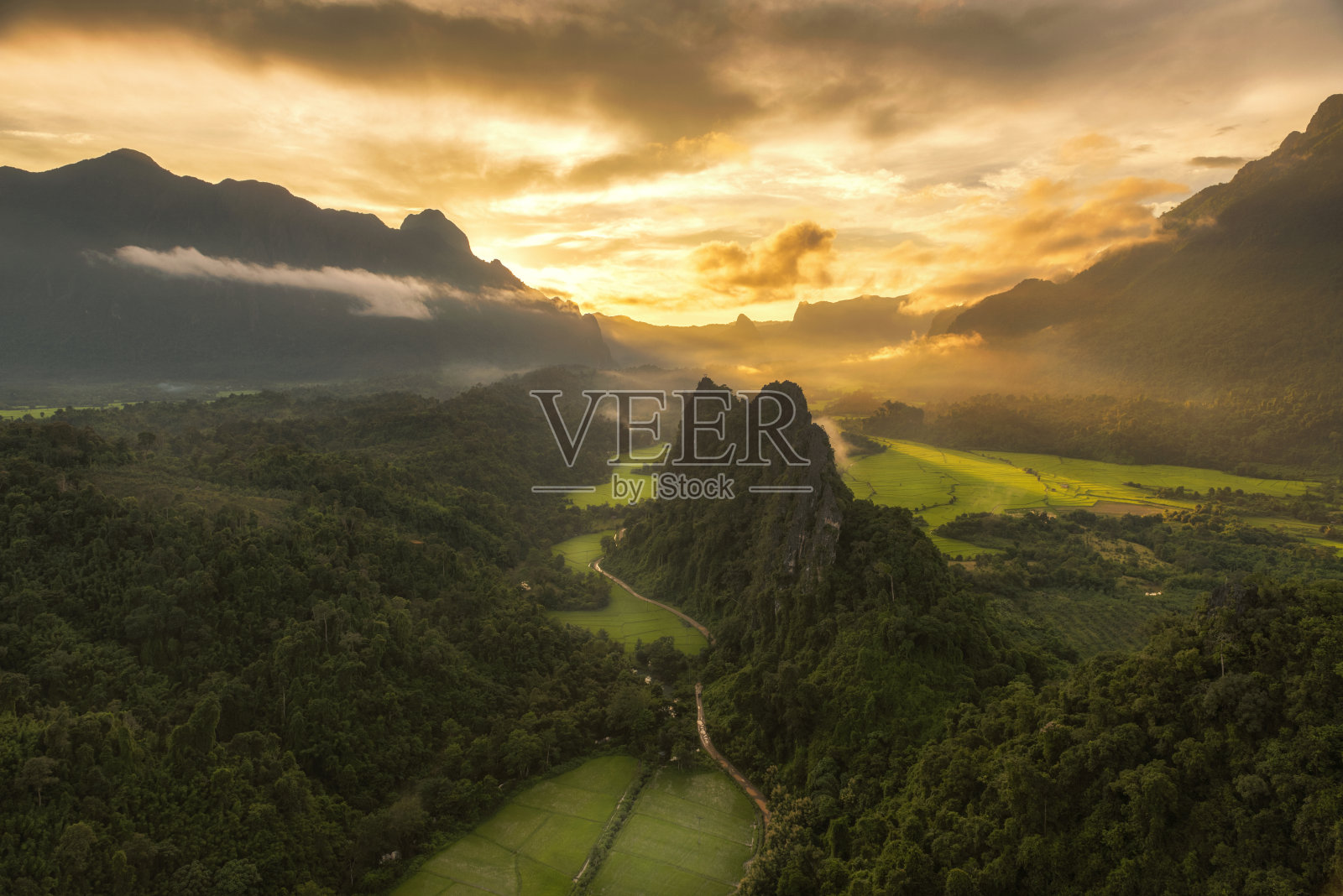 日落万维昂照片摄影图片