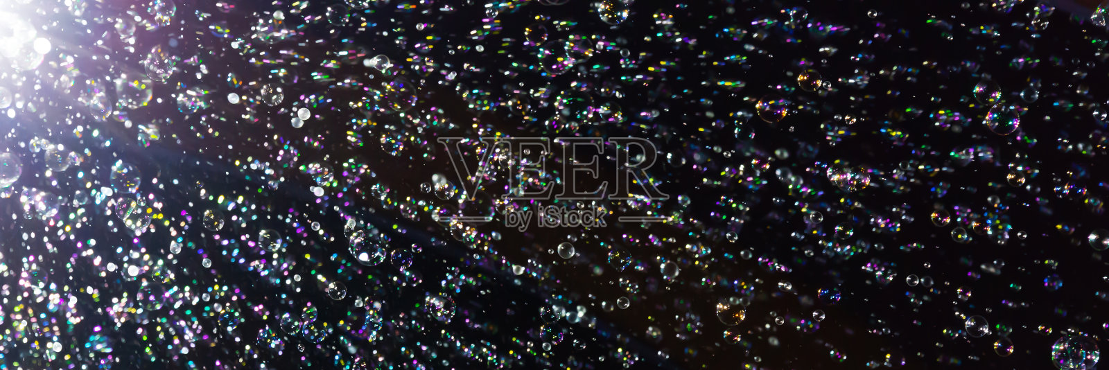 抽象聚光灯和肥皂泡派对全景背景照片摄影图片