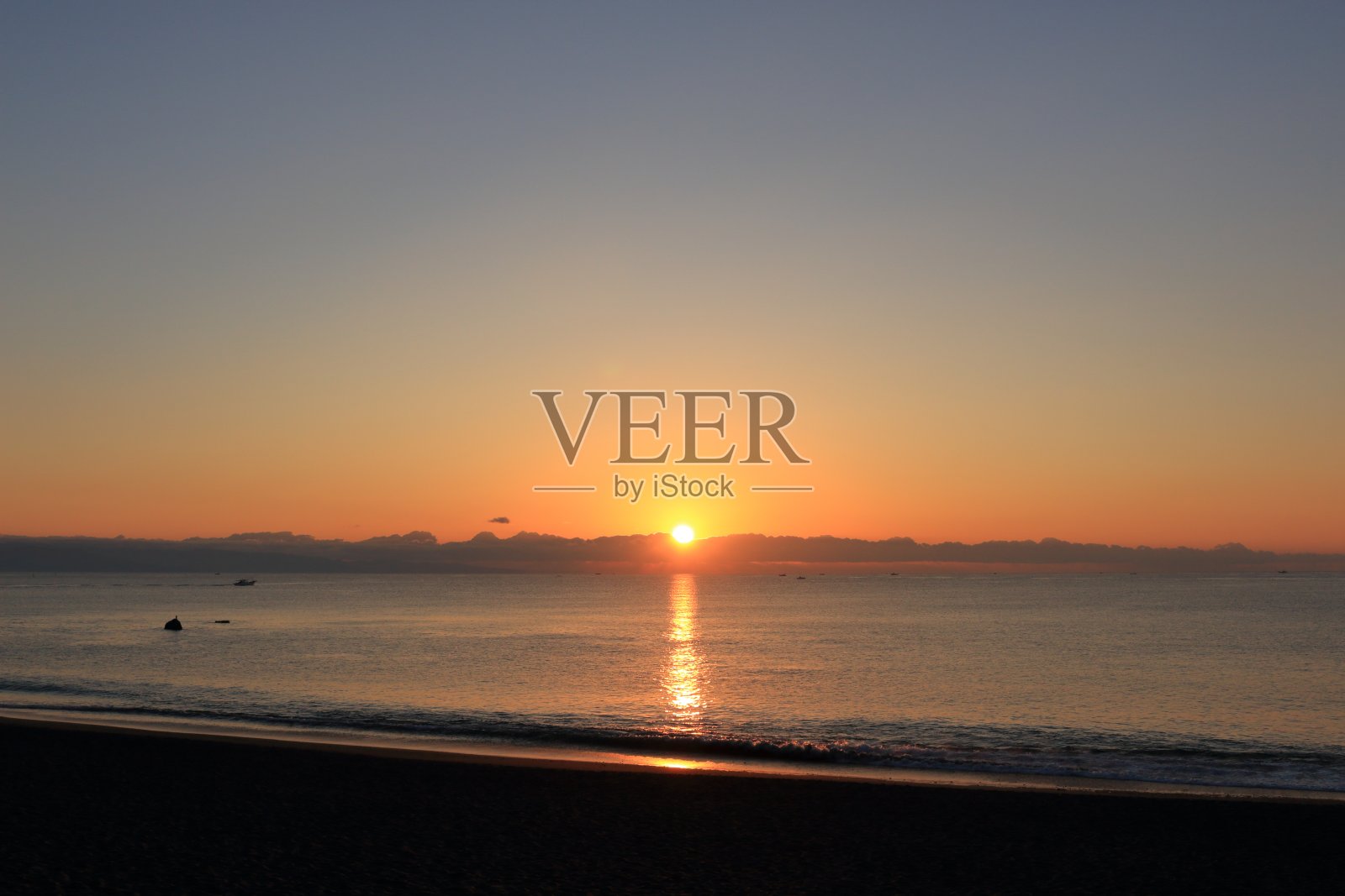 Katsurahama，从海边看日出(高知县)照片摄影图片