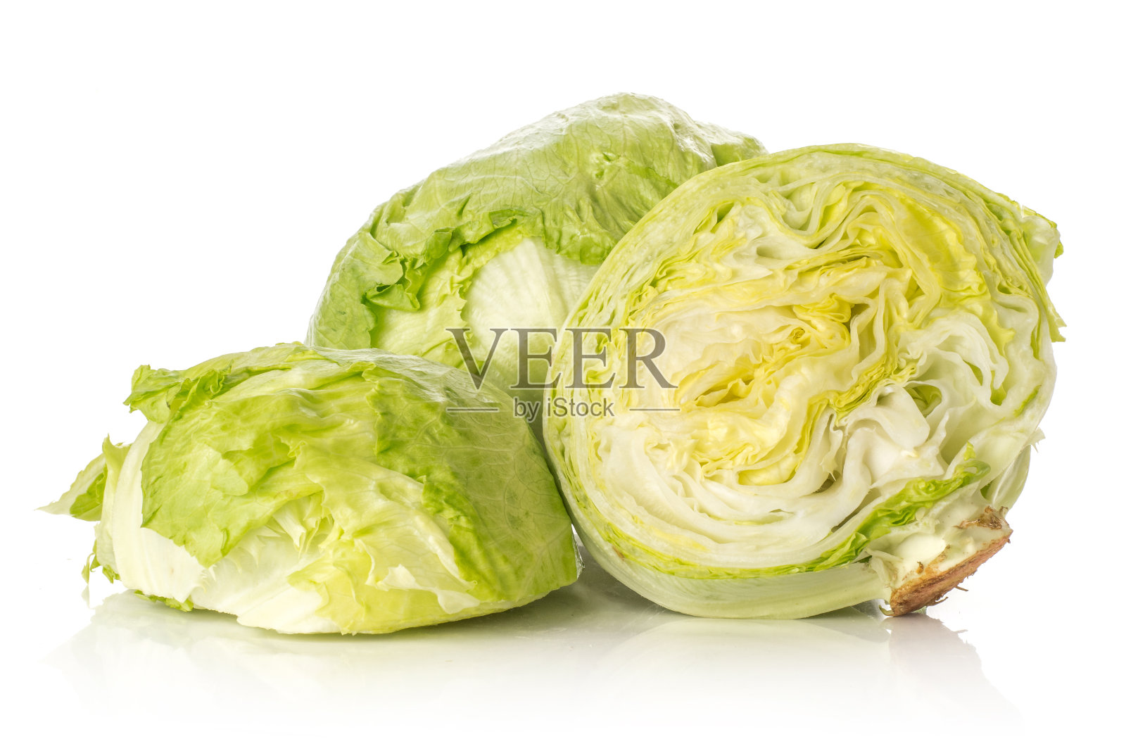 新鲜生卷心莴苣孤立在白色照片摄影图片