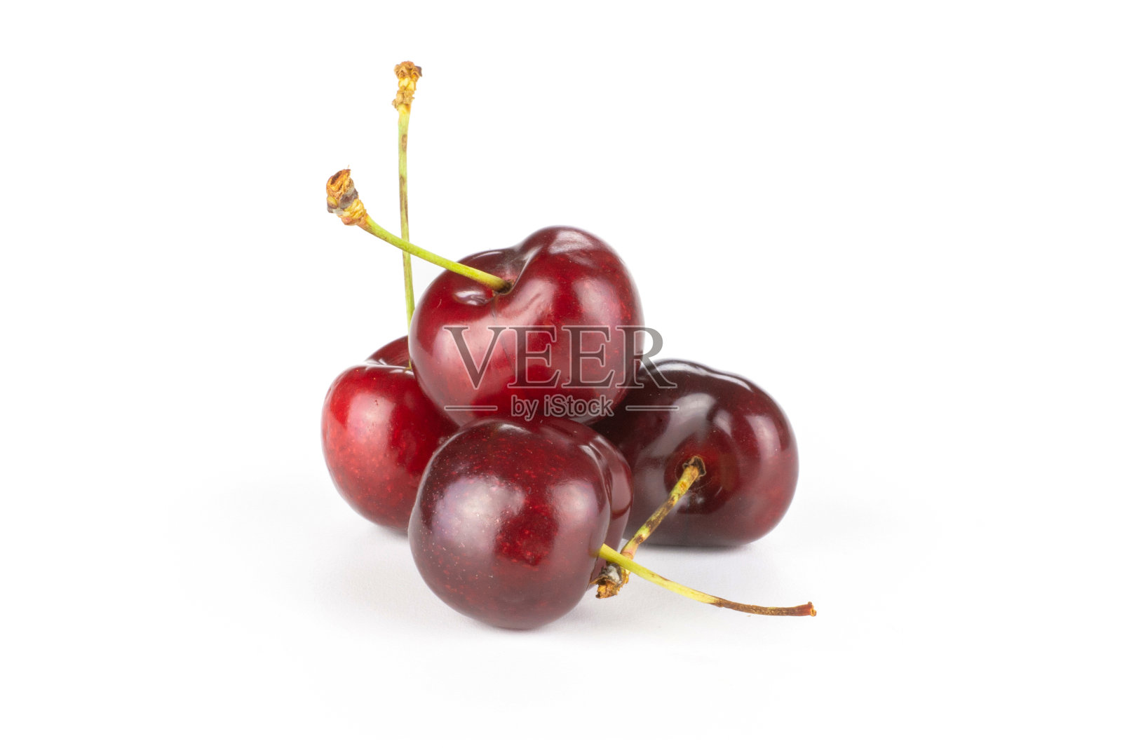 新鲜生甜红樱桃，分离在白色上照片摄影图片