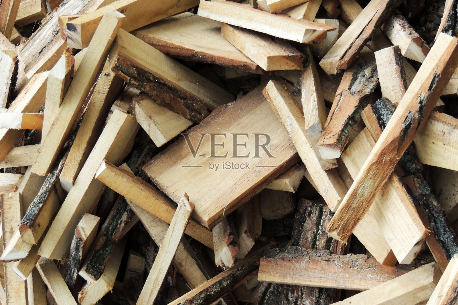 为冬天砍柴照片摄影图片