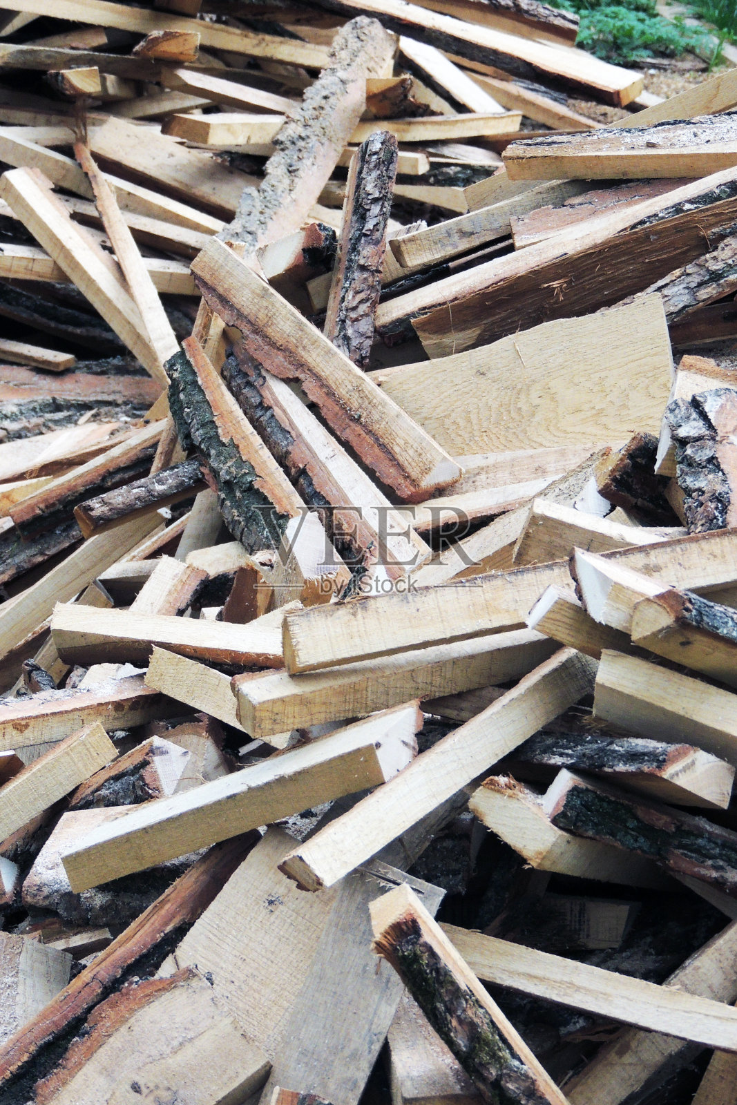 为冬天砍柴照片摄影图片