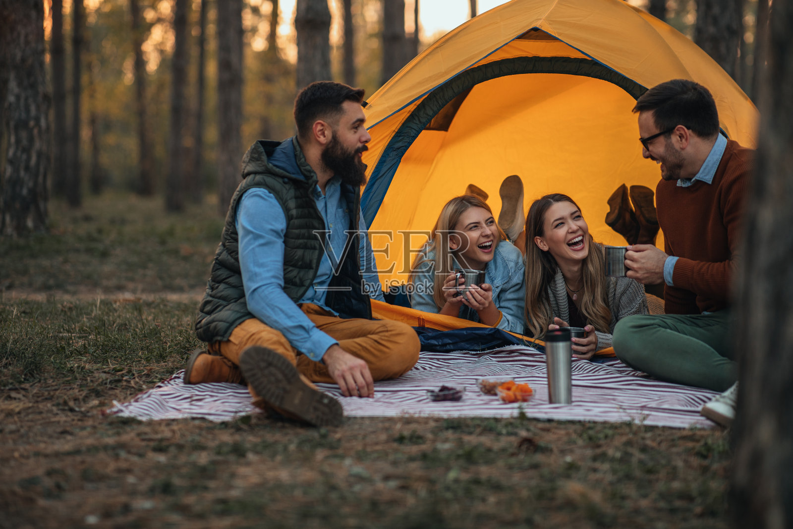 一起度过美好时光照片摄影图片