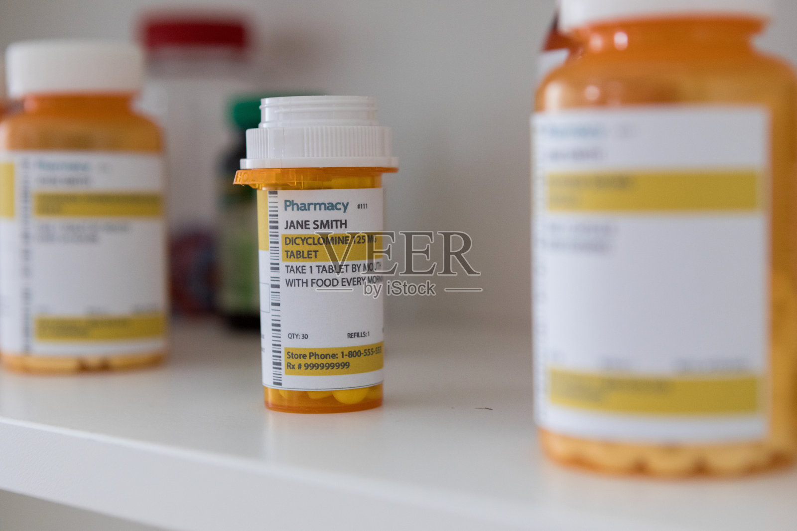 药房的处方药容器照片摄影图片