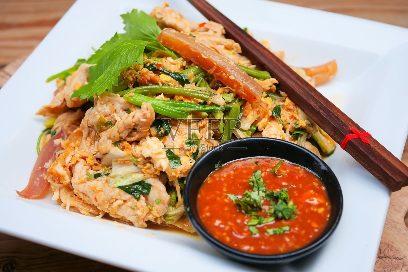 炒素喜烧配海鲜照片摄影图片