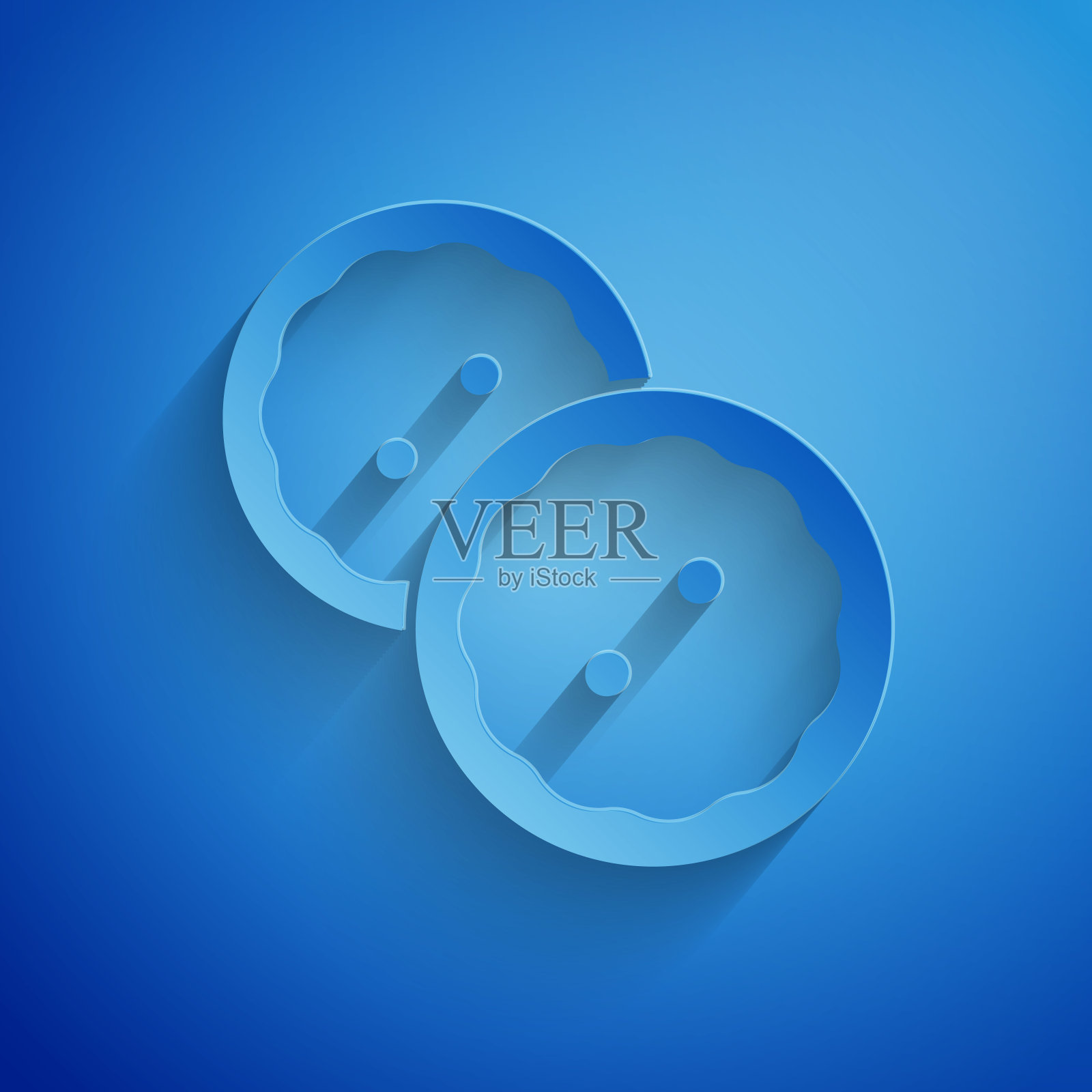 剪纸缝纫按钮的衣服图标隔离在蓝色背景。衣服纽扣。纸艺术风格。矢量图图标素材