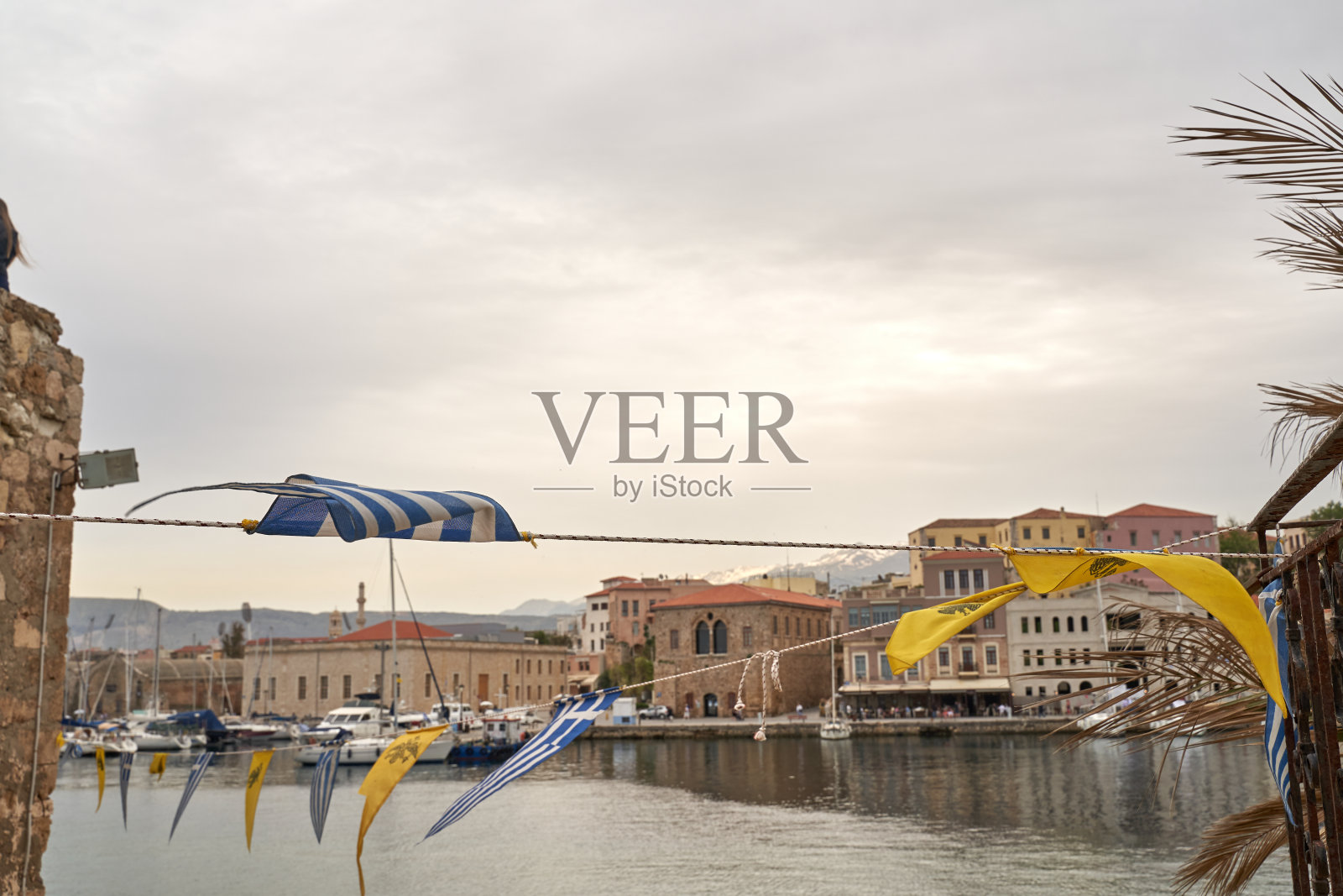 著名的威尼斯港湾，位于希腊克里特岛的查尼亚老城海滨照片摄影图片