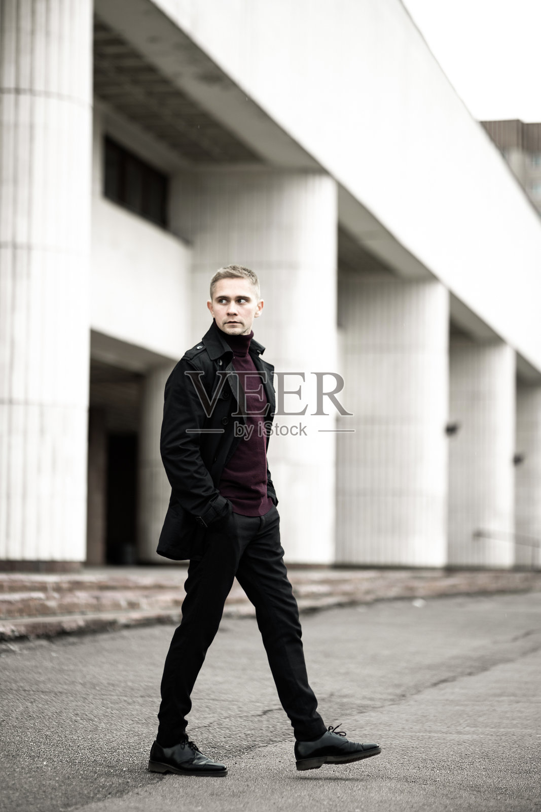 黑色风衣时尚男士照片摄影图片