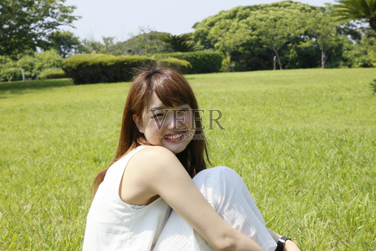 有可爱微笑的女人照片摄影图片