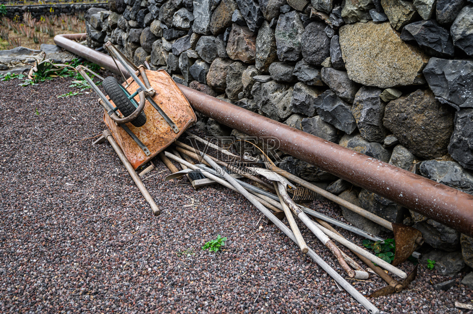 生锈的手推车，院子里的手推车，手推车，古董，工具。加那利群岛,特内里费照片摄影图片