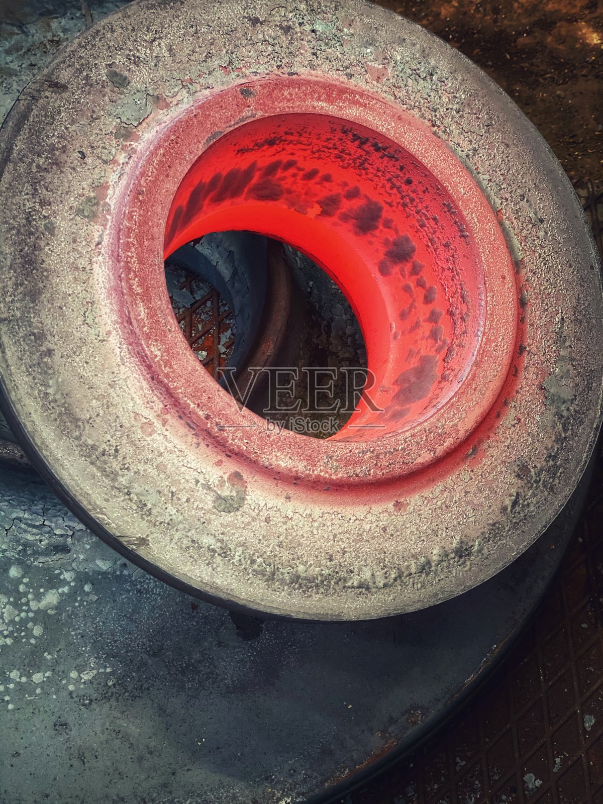 锻造一台机床照片摄影图片