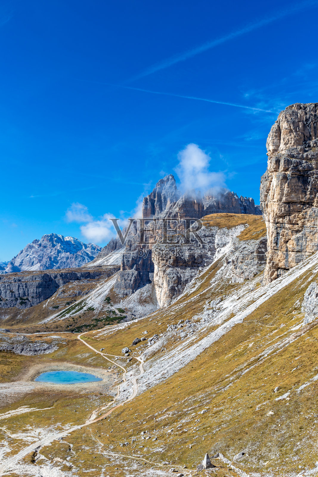 在Paternkofel和Passportenkofel山，白云石，南蒂罗尔徒步路线照片摄影图片