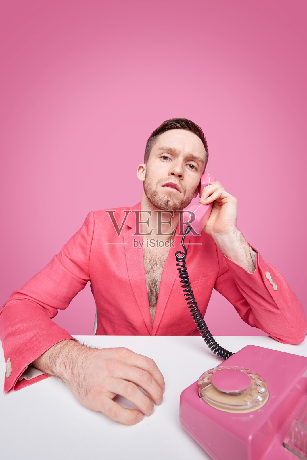 准备刷牙照片摄影图片