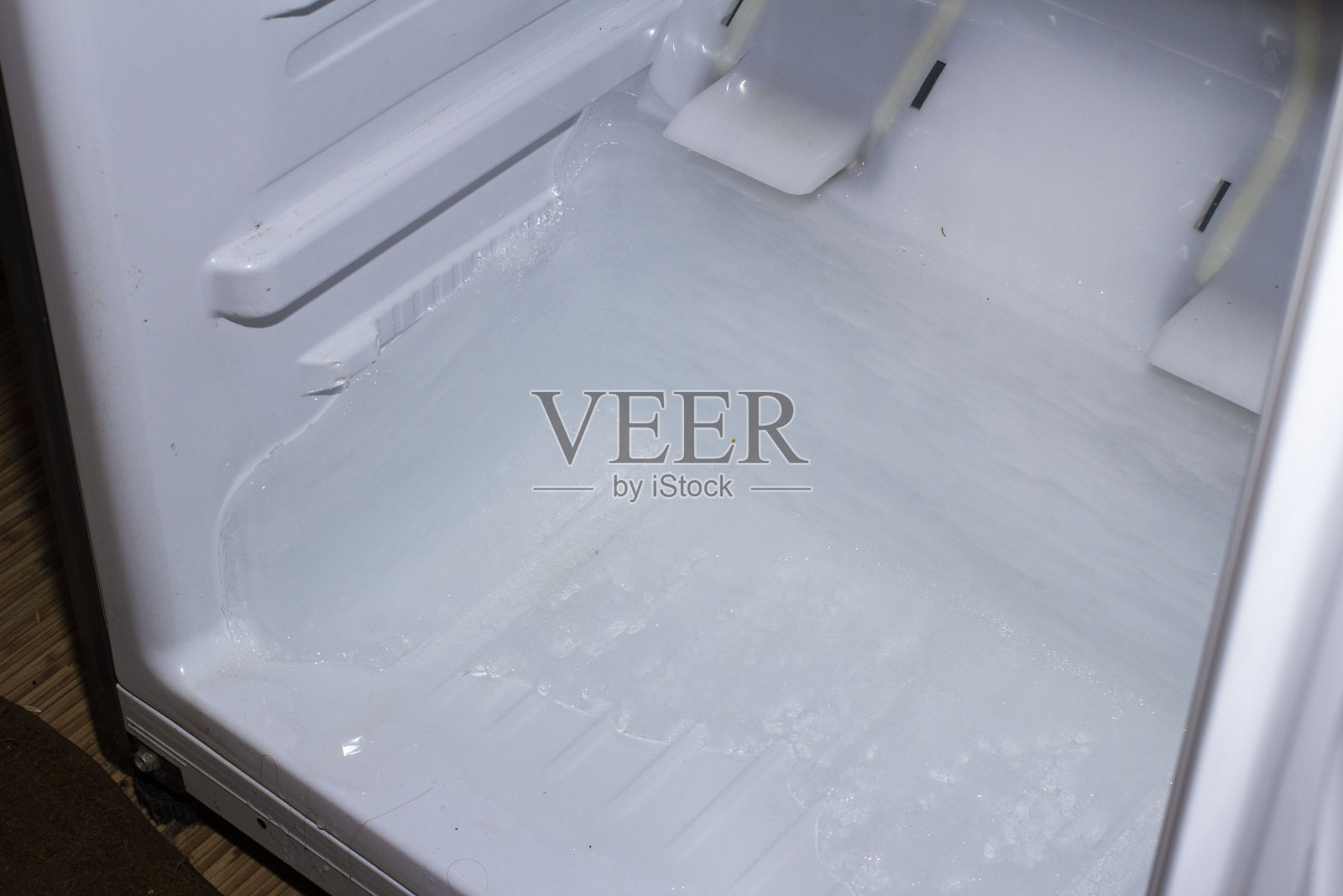 冰箱内部的冰照片摄影图片