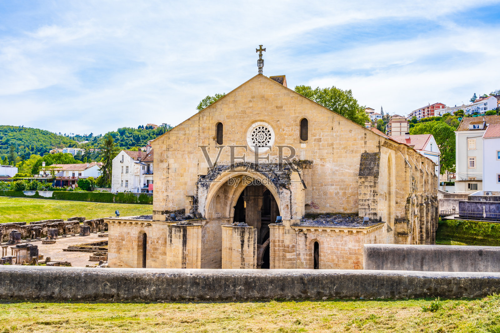 葡萄牙科英布拉的圣克拉拉修道院遗址照片摄影图片