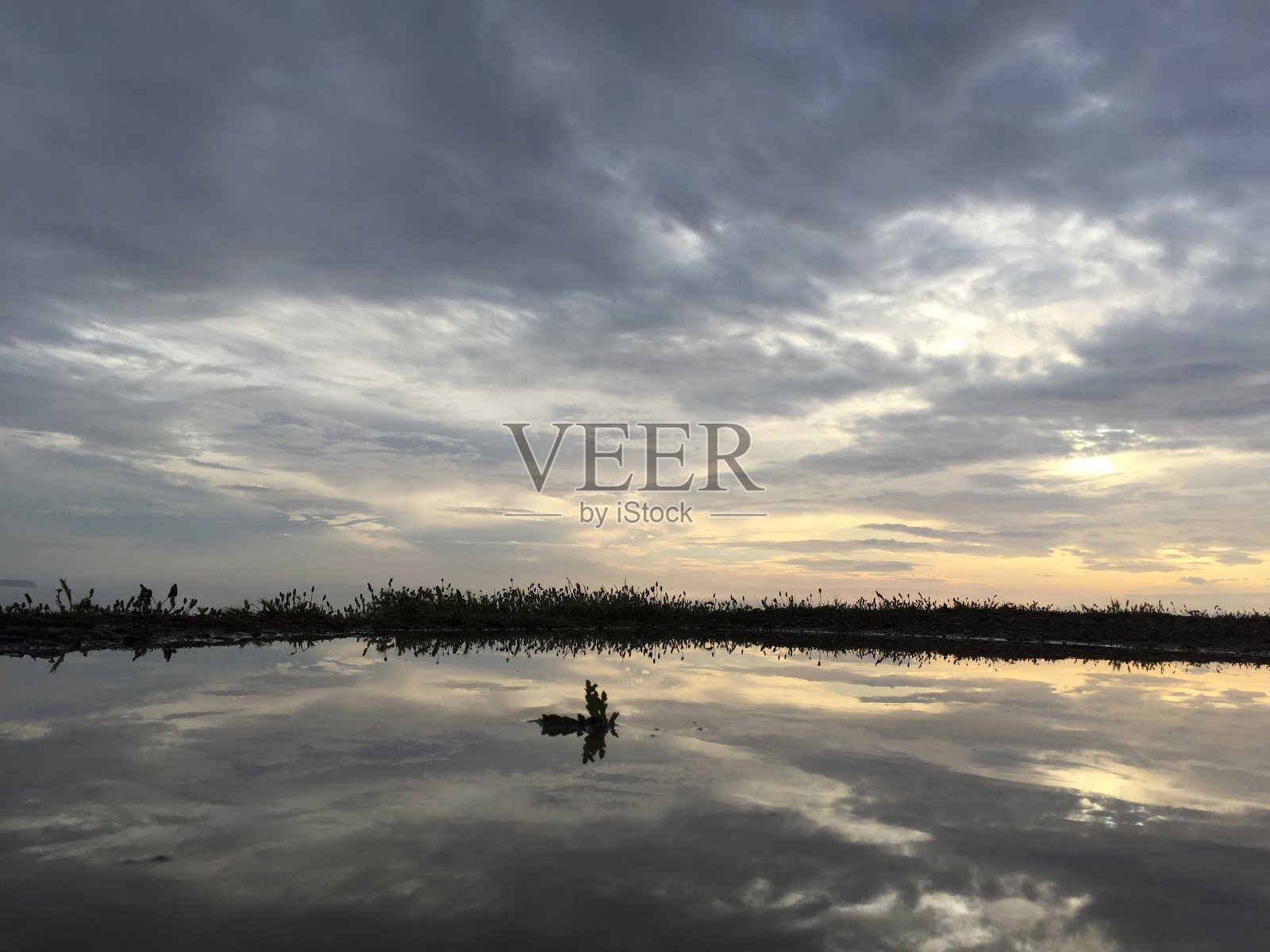 诗意的日落照片摄影图片