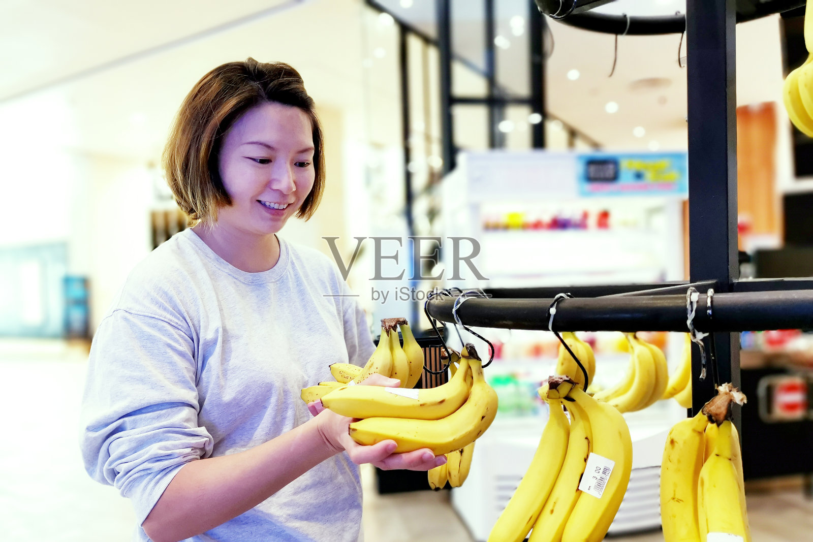 超市购物照片摄影图片